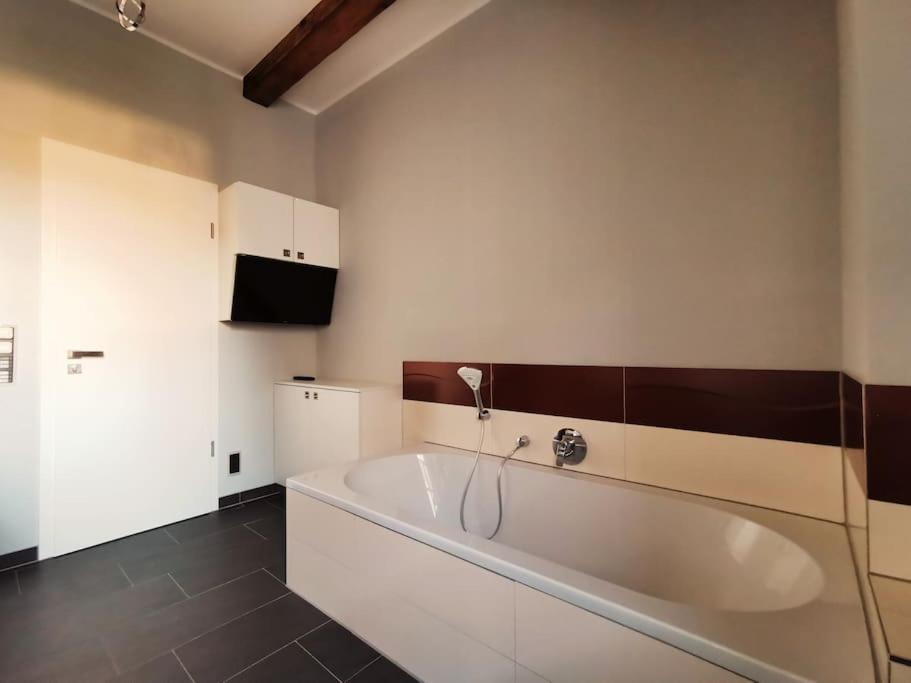 Komfortables Apartment Im Zentrum Erfurts エクステリア 写真